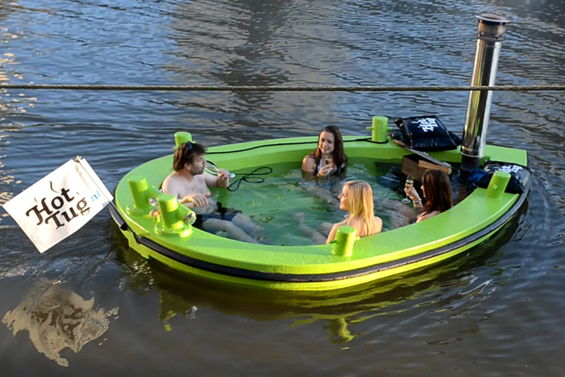 Vízen úszó jakuzzi a legújabb világsláger Vízen úszó jakuzzi a legújabb világsláger